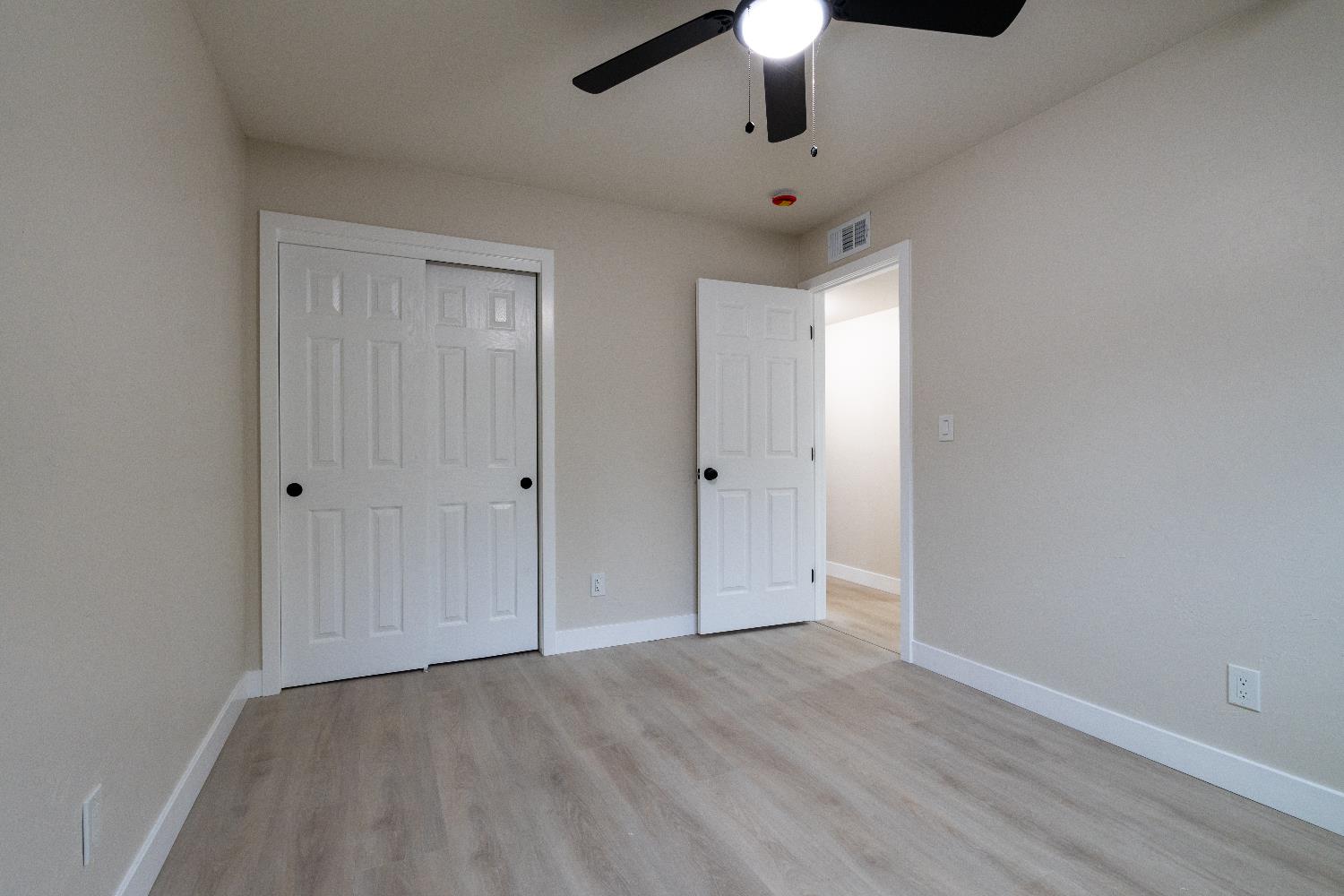 6075 N Selland Ave, Fresno, CA 93711