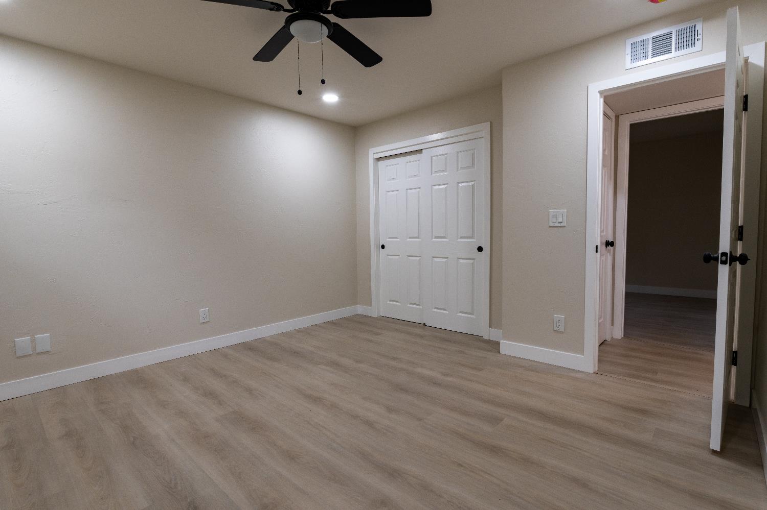 6075 N Selland Ave, Fresno, CA 93711