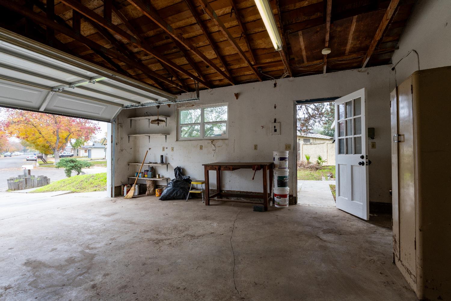 6075 N Selland Ave, Fresno, CA 93711