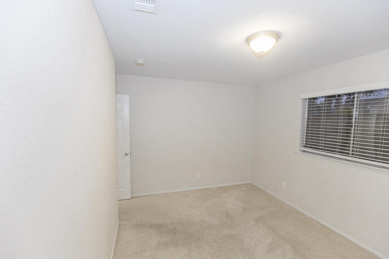 5810 W Tenaya Ave, Fresno, CA 93722