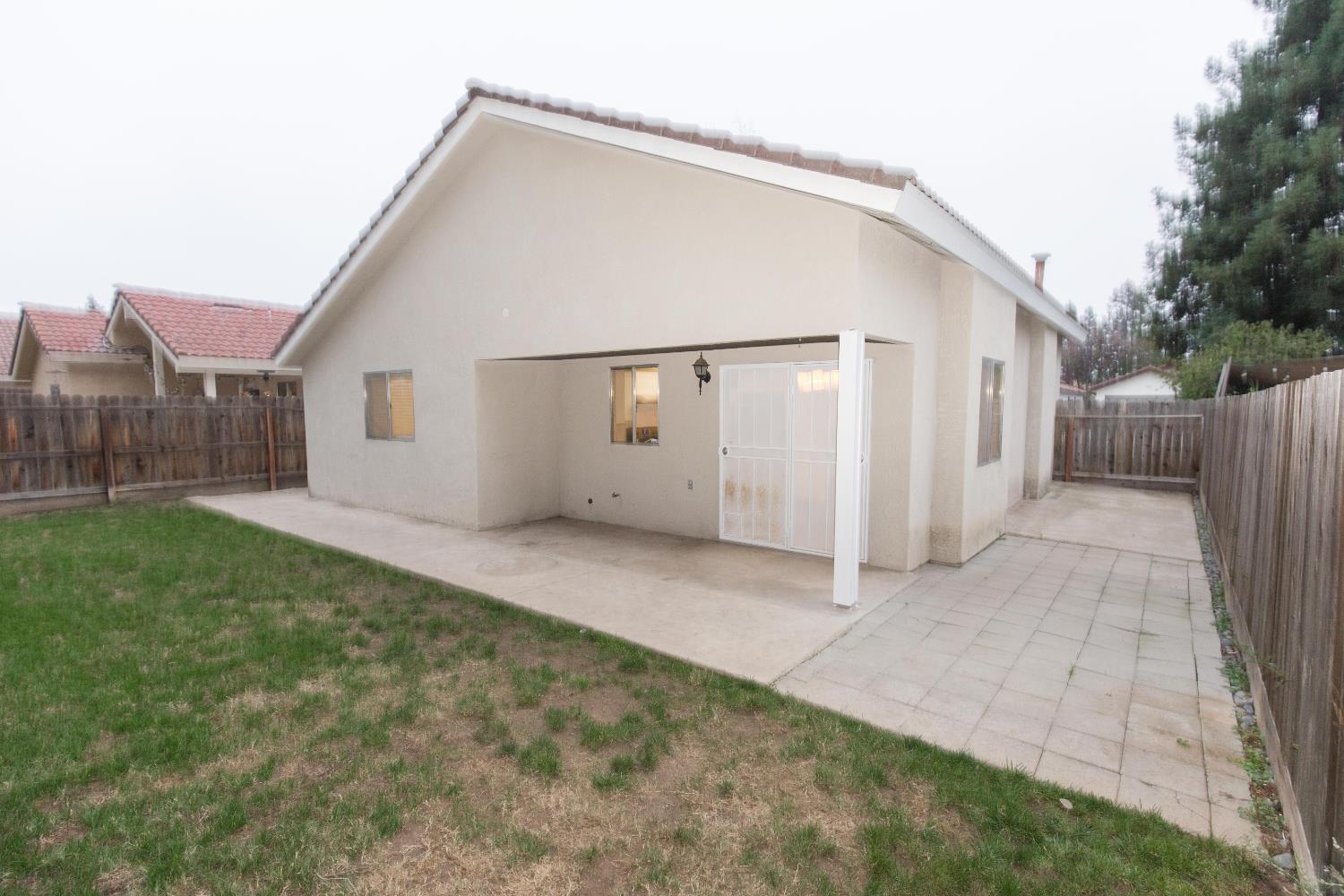 5810 W Tenaya Ave, Fresno, CA 93722