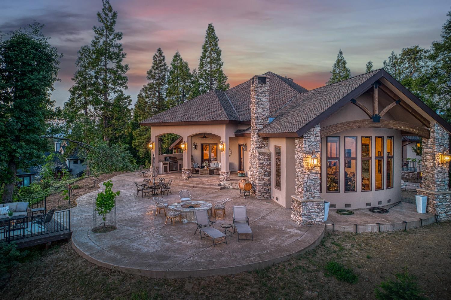 42555 Bretz Point Ln, Shaver Lake, CA 93664