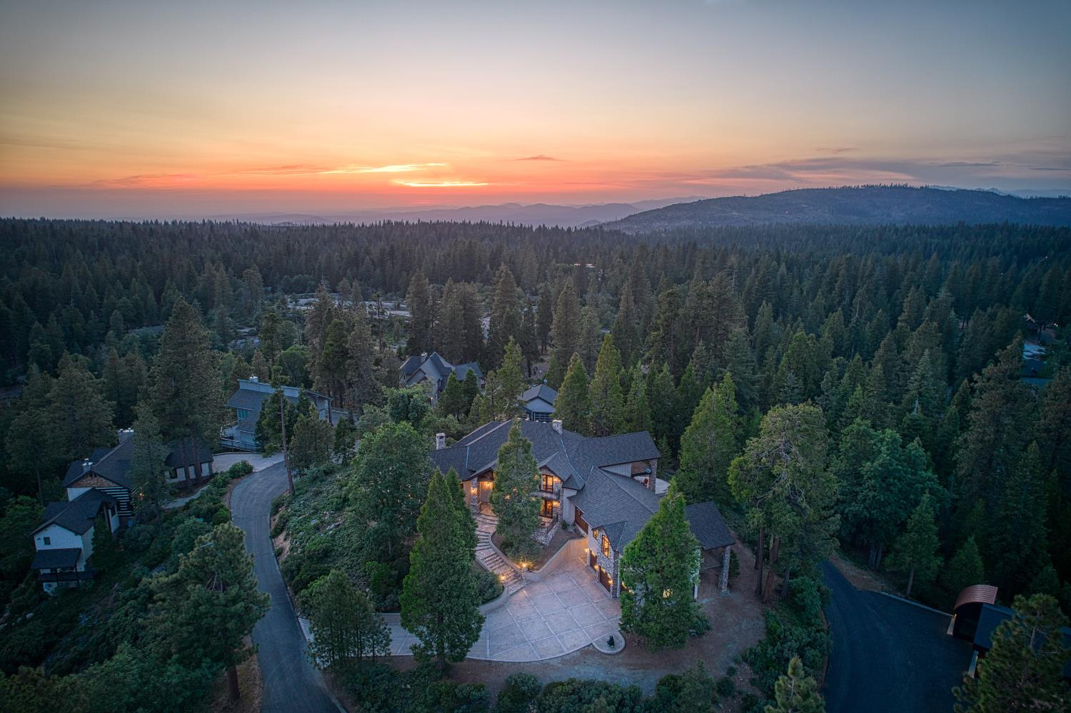 42555 Bretz Point Ln, Shaver Lake, CA 93664