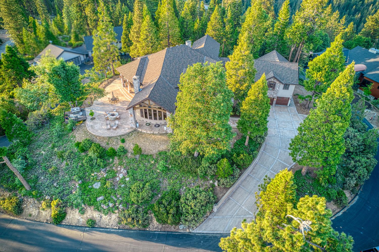 42555 Bretz Point Ln, Shaver Lake, CA 93664