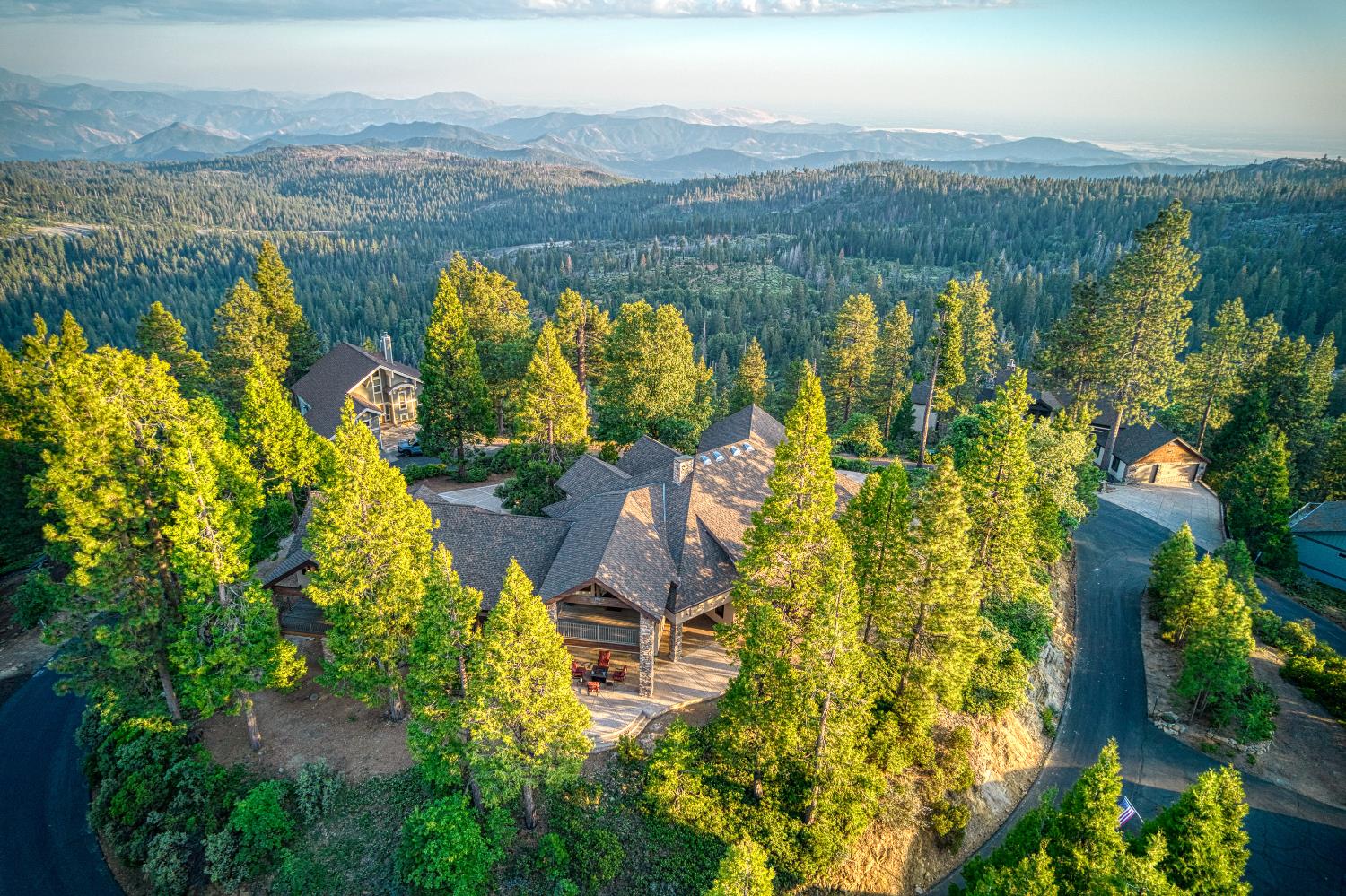 42555 Bretz Point Ln, Shaver Lake, CA 93664