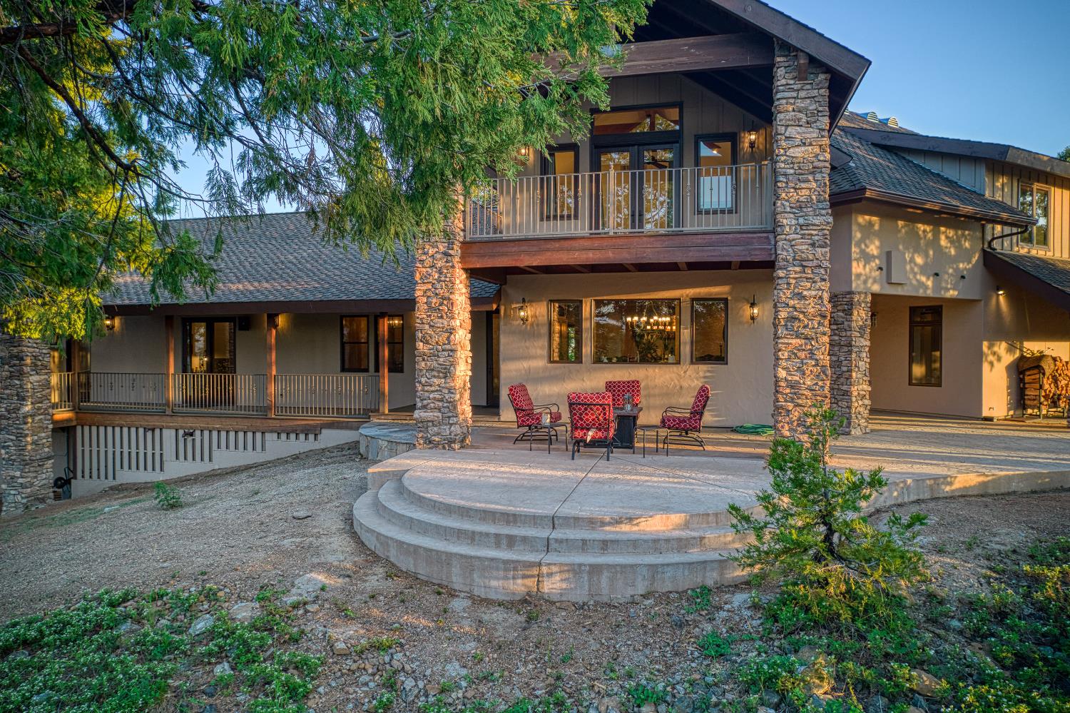 42555 Bretz Point Ln, Shaver Lake, CA 93664