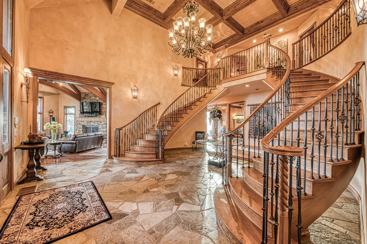 42555 Bretz Point Ln, Shaver Lake, CA 93664