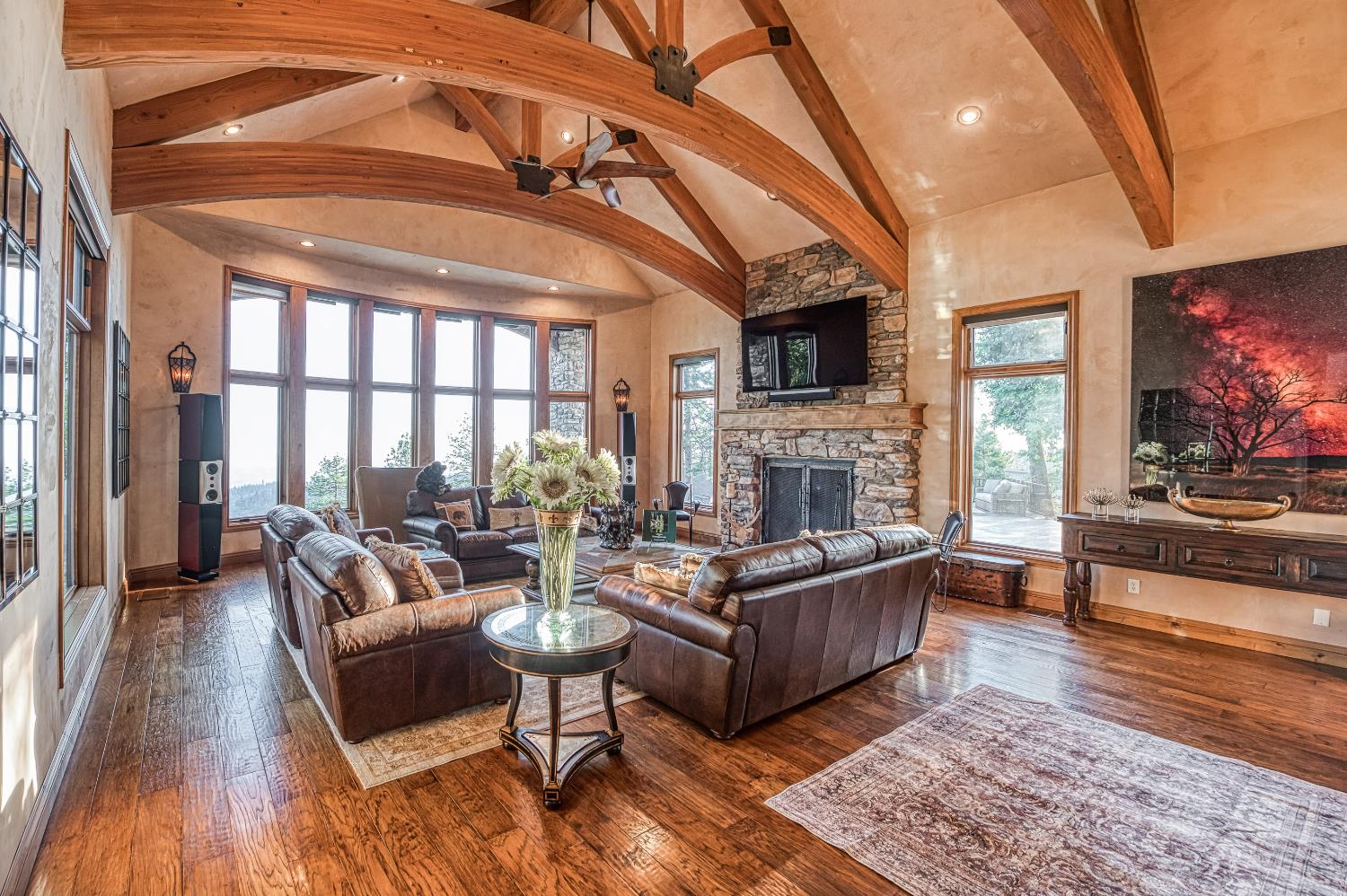 42555 Bretz Point Ln, Shaver Lake, CA 93664