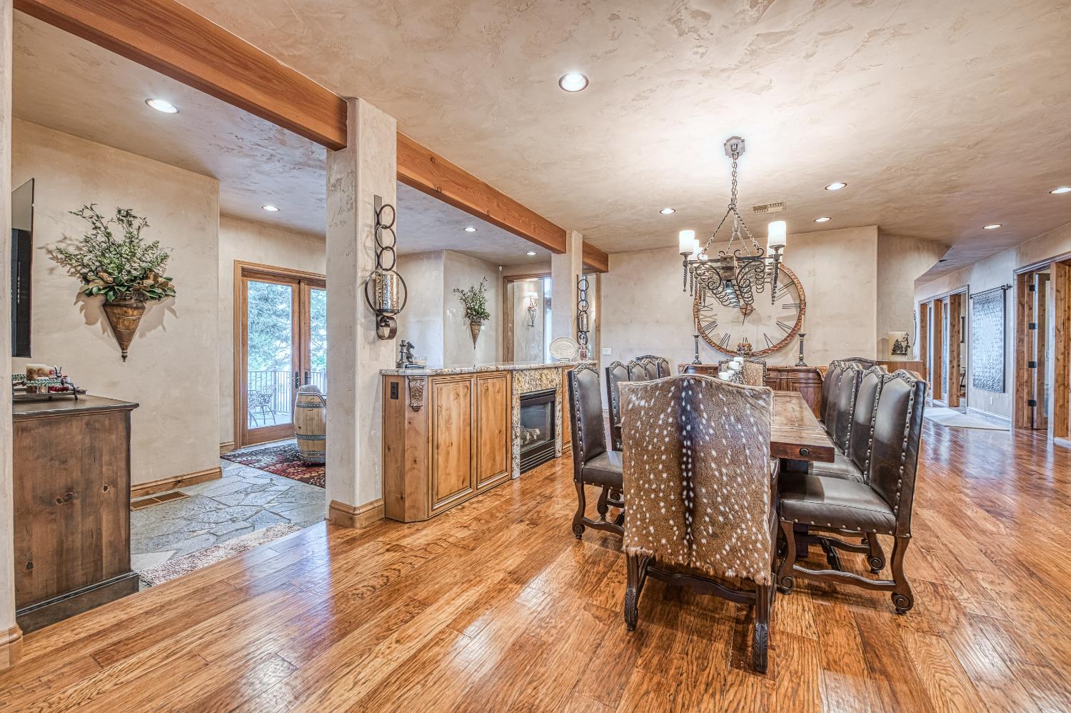 42555 Bretz Point Ln, Shaver Lake, CA 93664