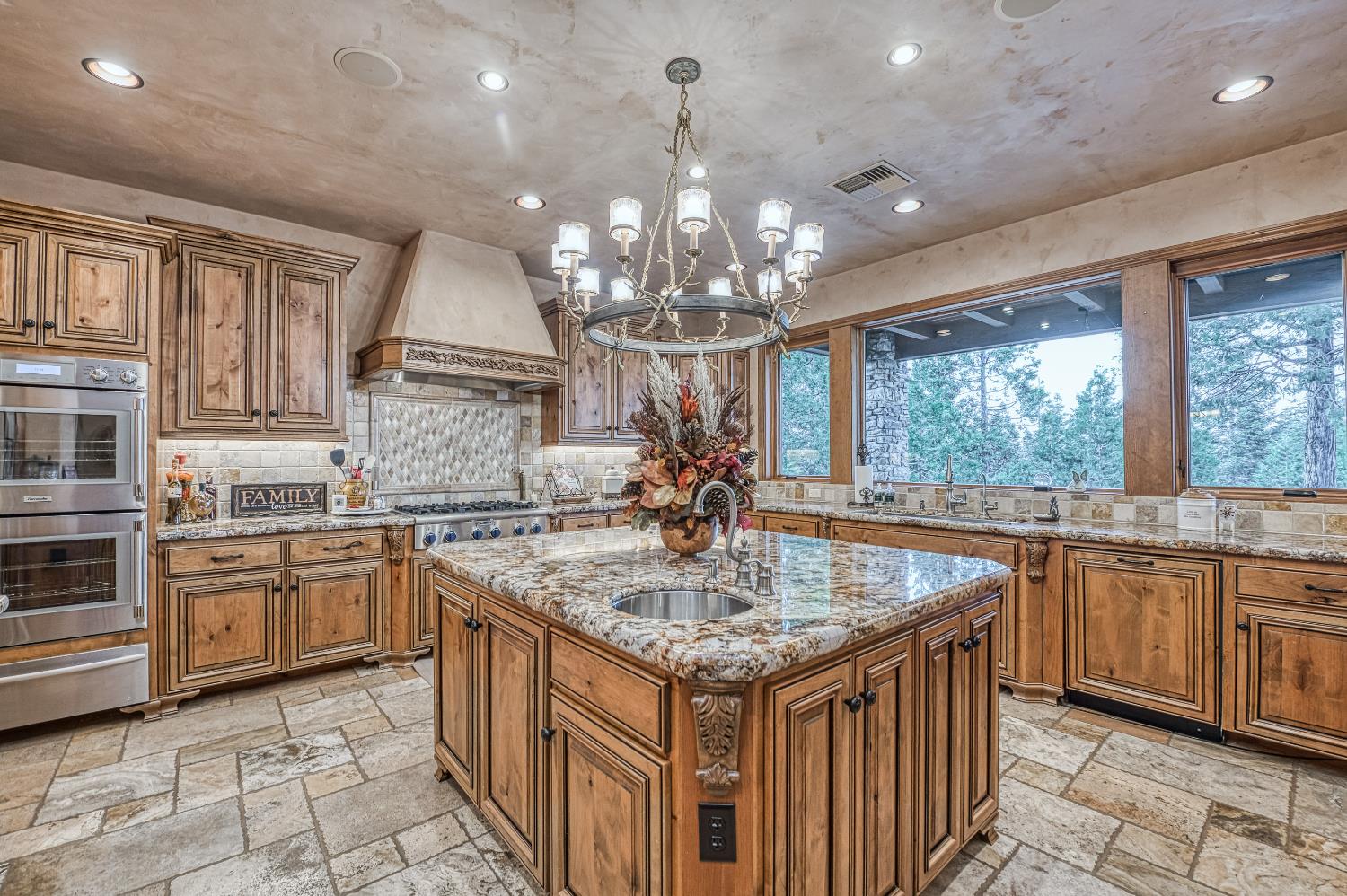 42555 Bretz Point Ln, Shaver Lake, CA 93664