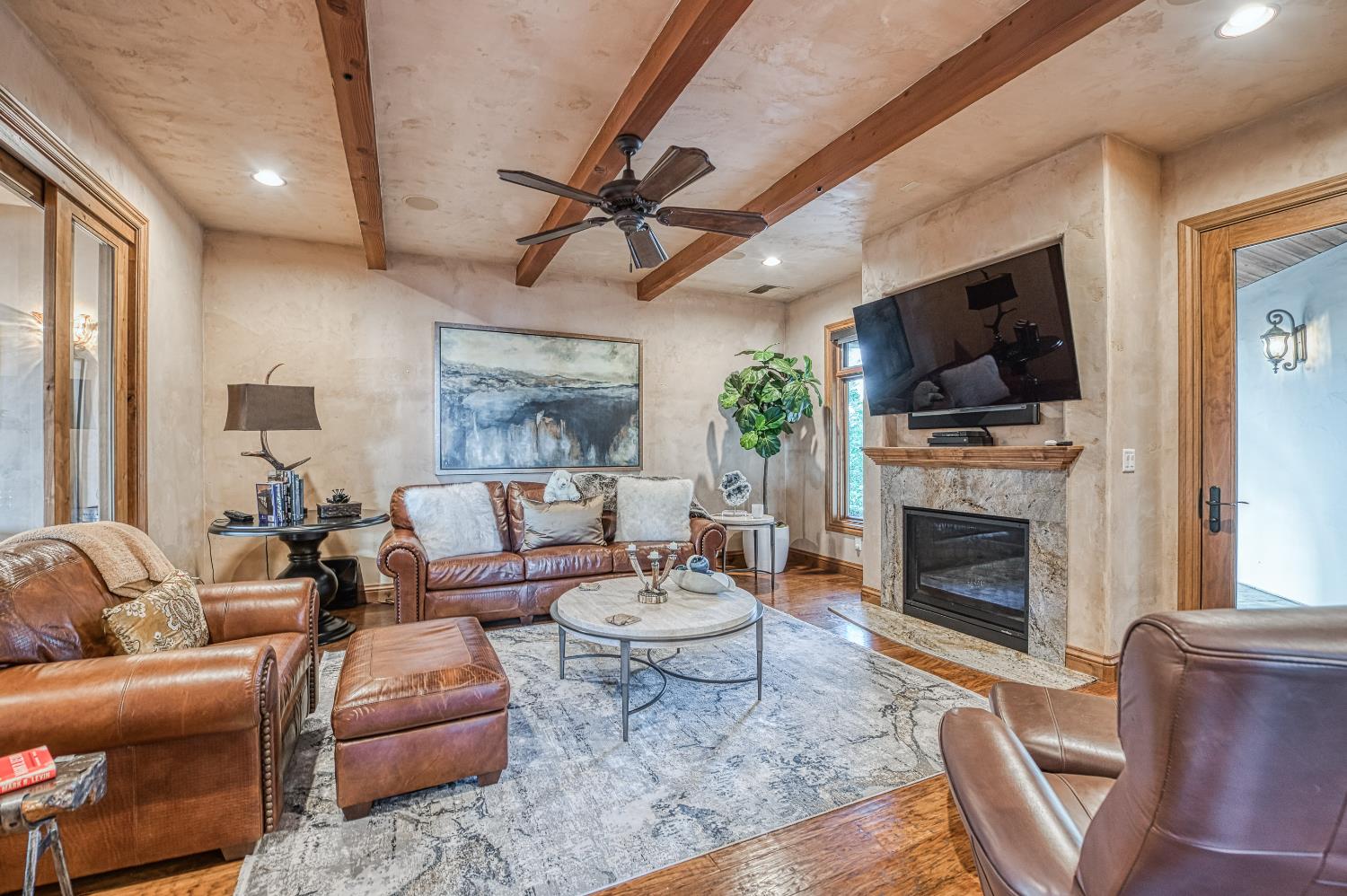 42555 Bretz Point Ln, Shaver Lake, CA 93664