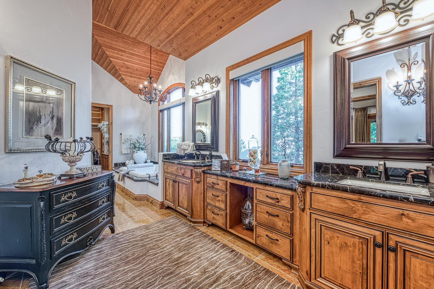 42555 Bretz Point Ln, Shaver Lake, CA 93664