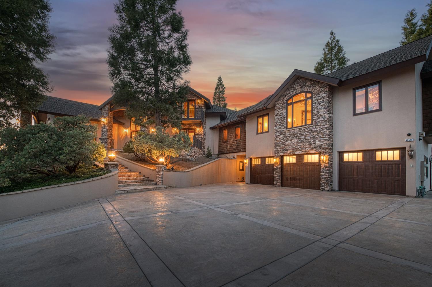 42555 Bretz Point Ln, Shaver Lake, CA 93664