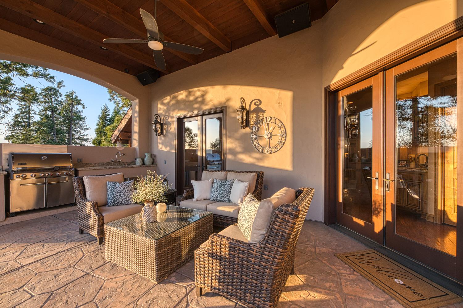 42555 Bretz Point Ln, Shaver Lake, CA 93664