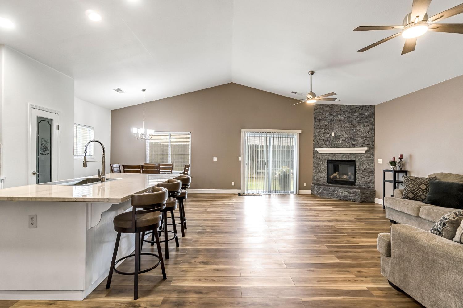 2634 Marie Dr, Madera, CA 93637