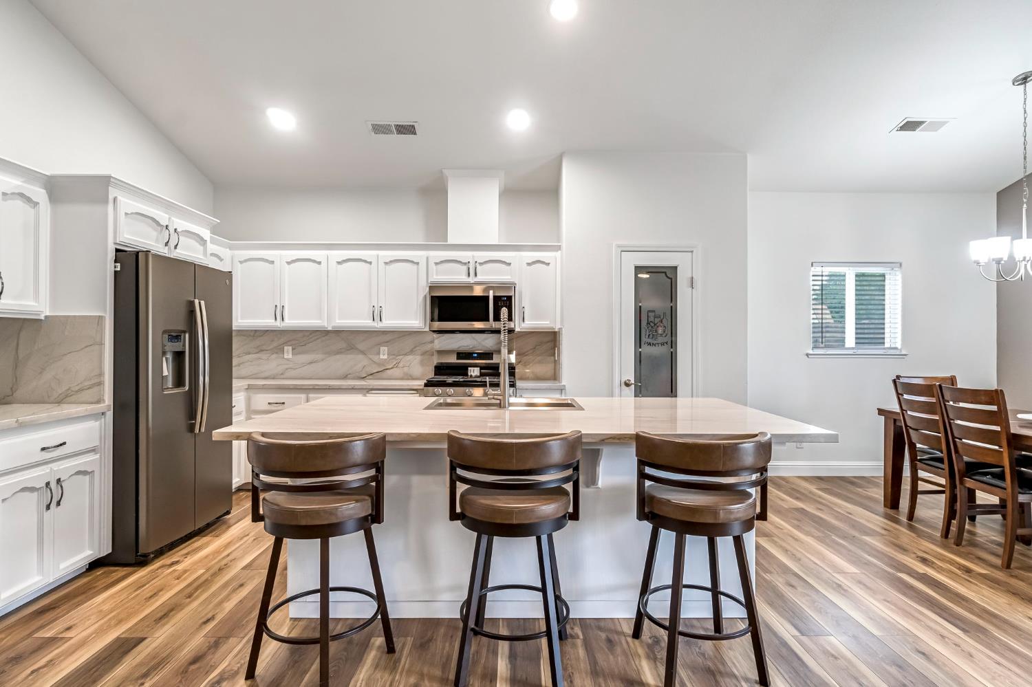 2634 Marie Dr, Madera, CA 93637