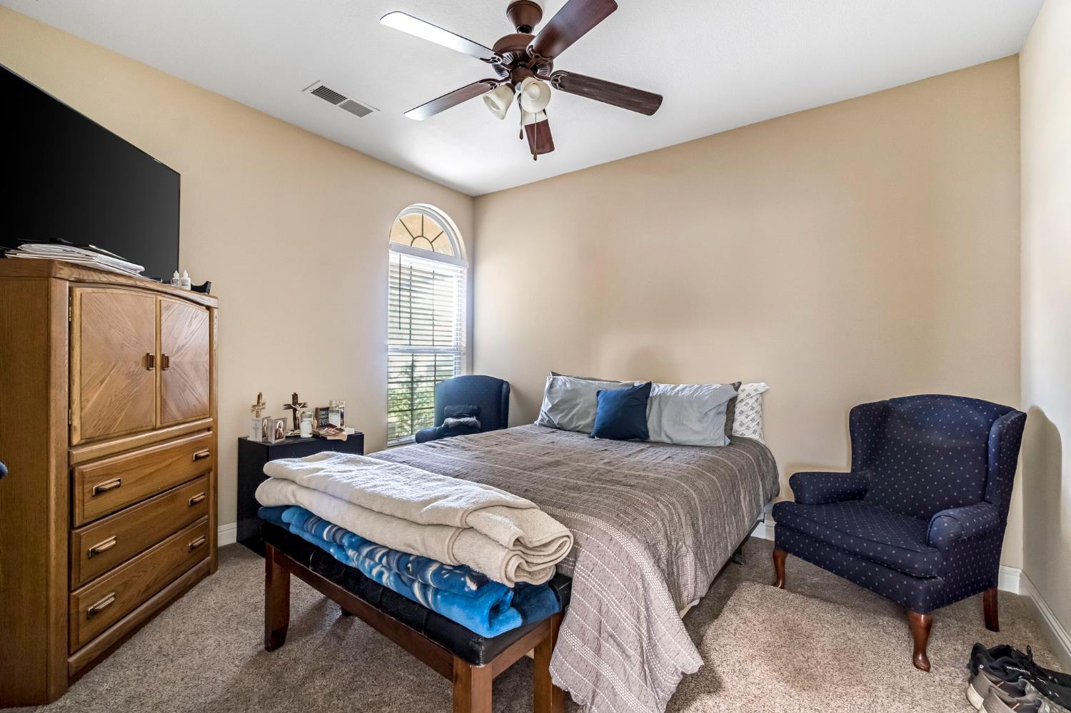 2634 Marie Dr, Madera, CA 93637