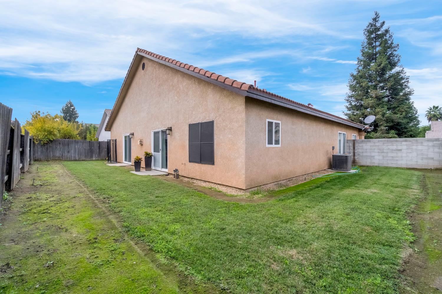 2634 Marie Dr, Madera, CA 93637