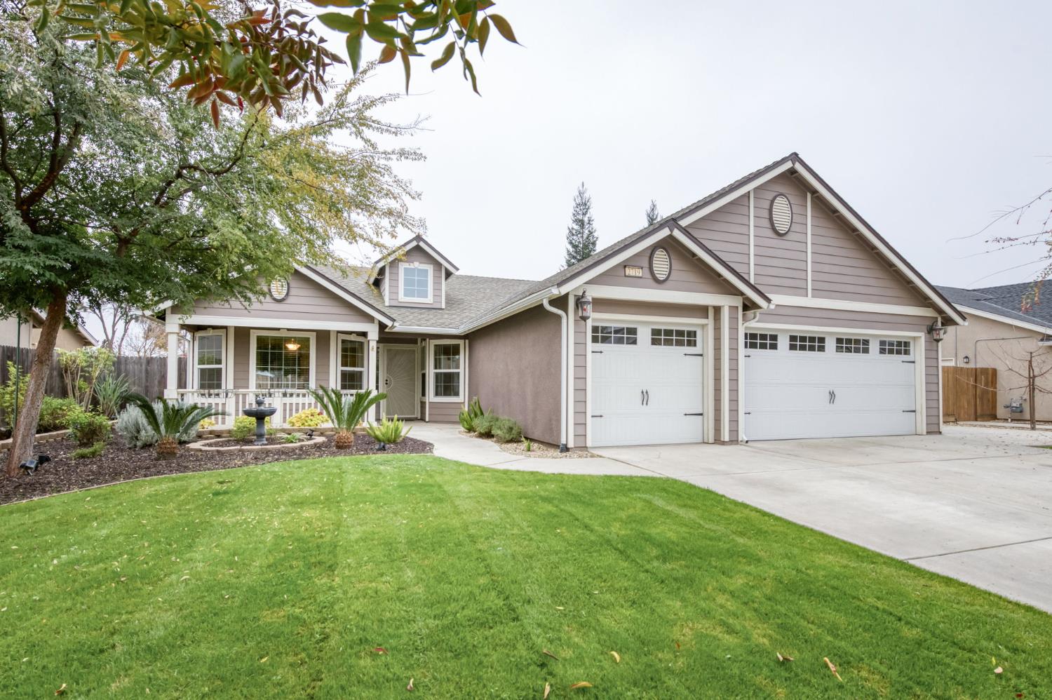 2719 Tamarack Ave, Sanger, CA 93657