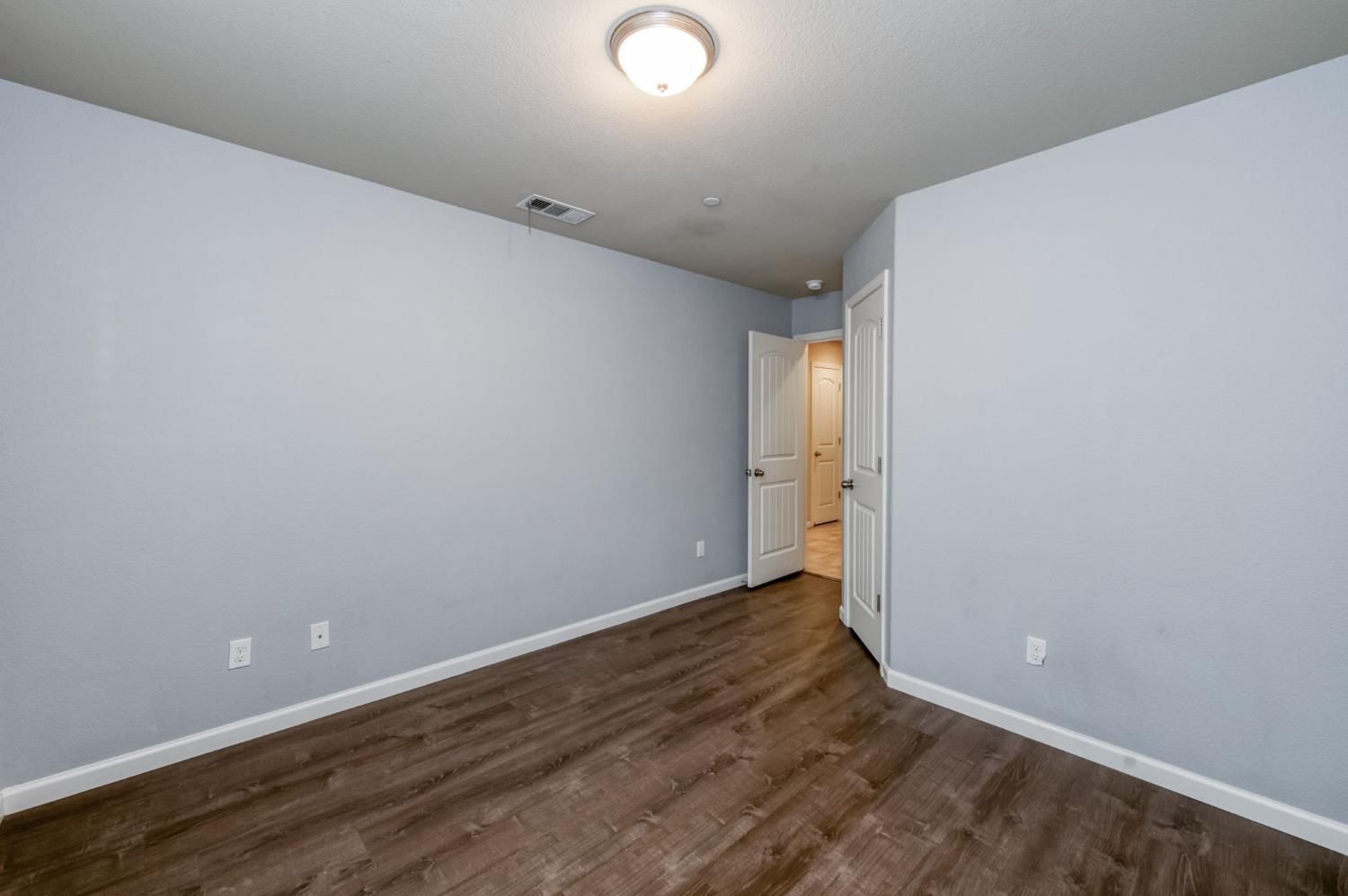 2719 Tamarack Ave, Sanger, CA 93657