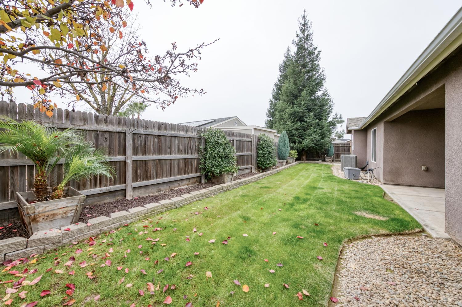 2719 Tamarack Ave, Sanger, CA 93657