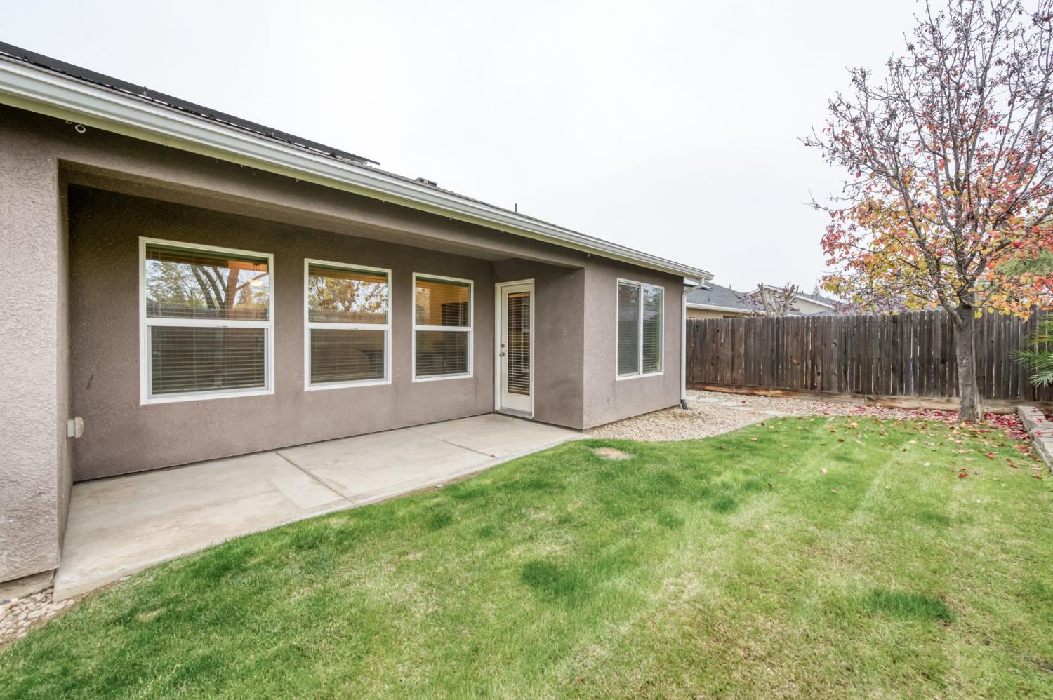 2719 Tamarack Ave, Sanger, CA 93657