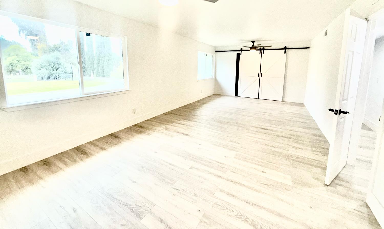 10326 N Fowler Ave, Clovis, CA 93619