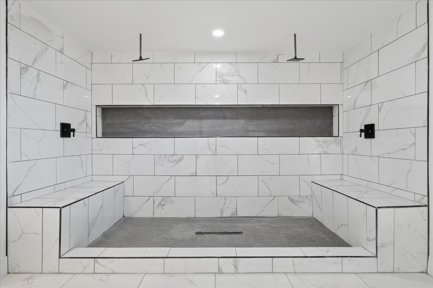 10326 N Fowler Ave, Clovis, CA 93619