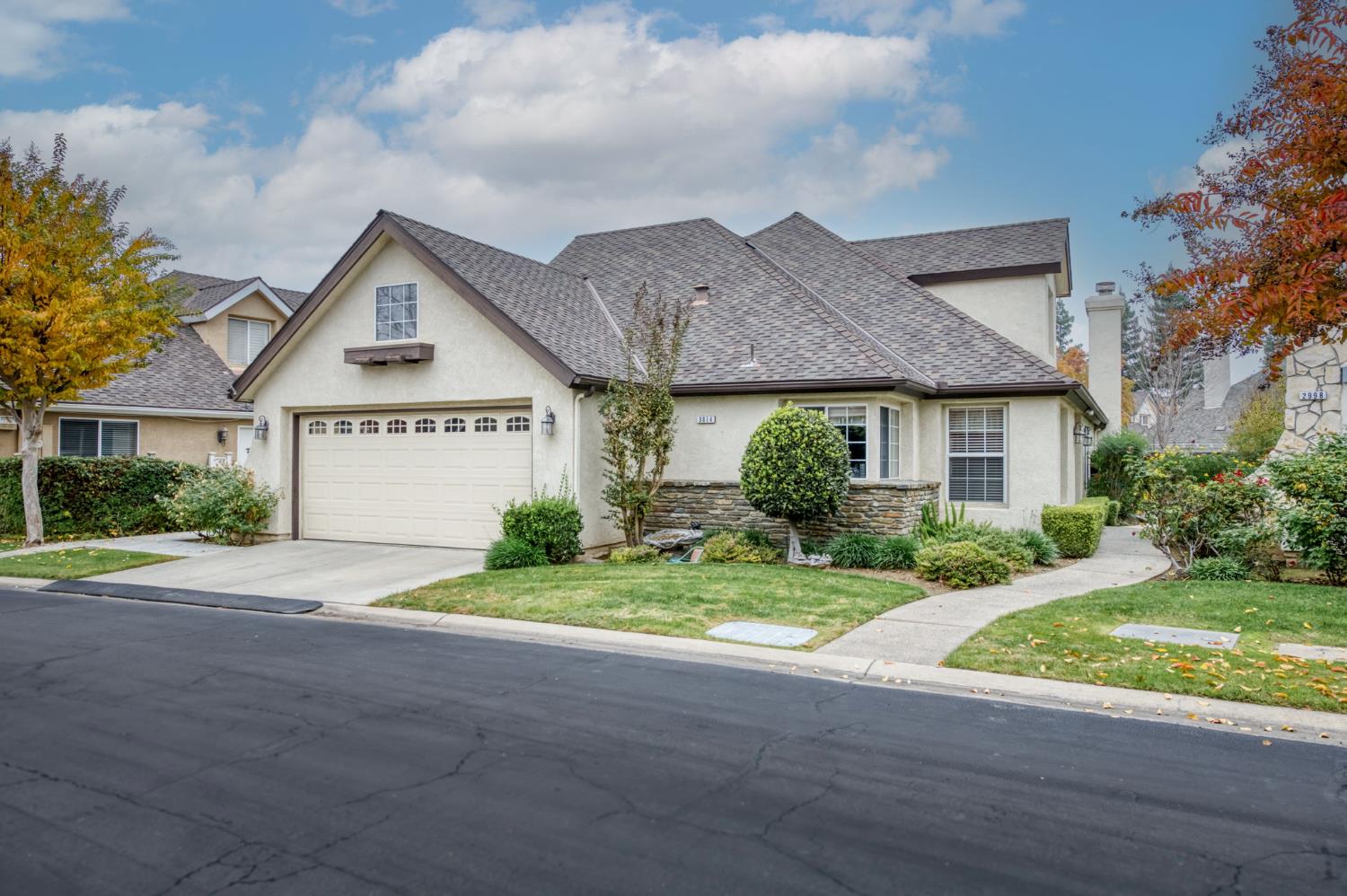 3014 W Brompton Ln, Fresno, CA 93711