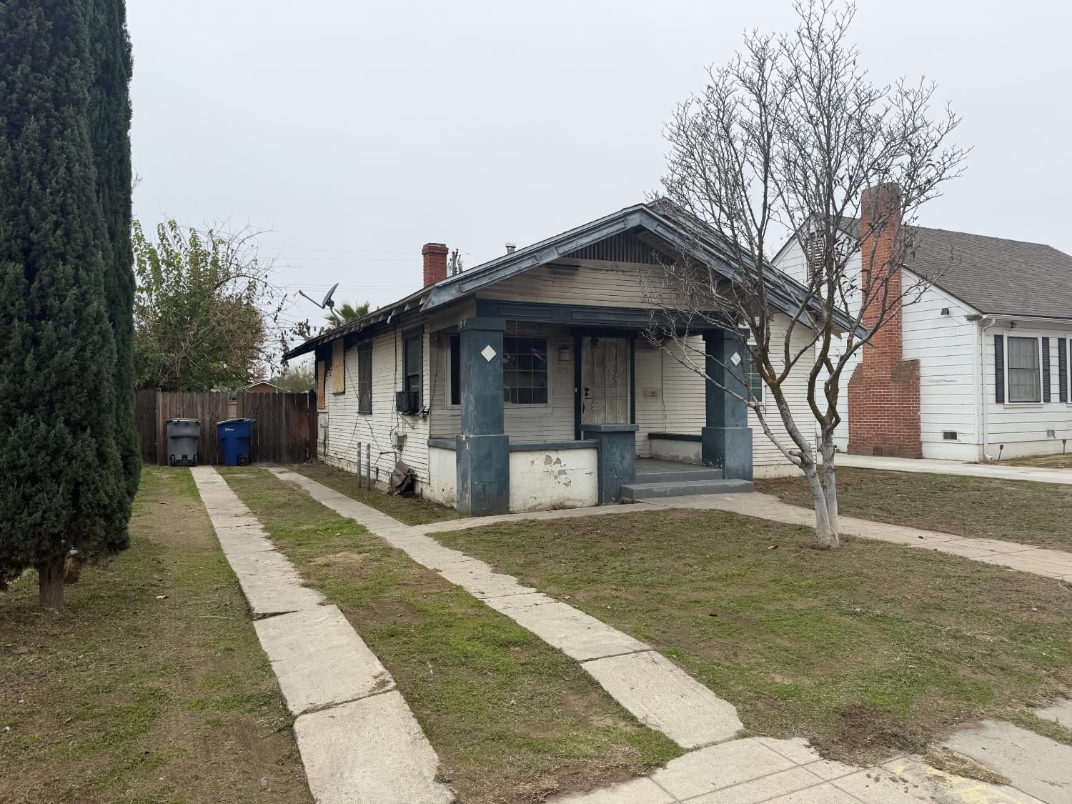 1103 N Adoline Ave, Fresno, CA 93728
