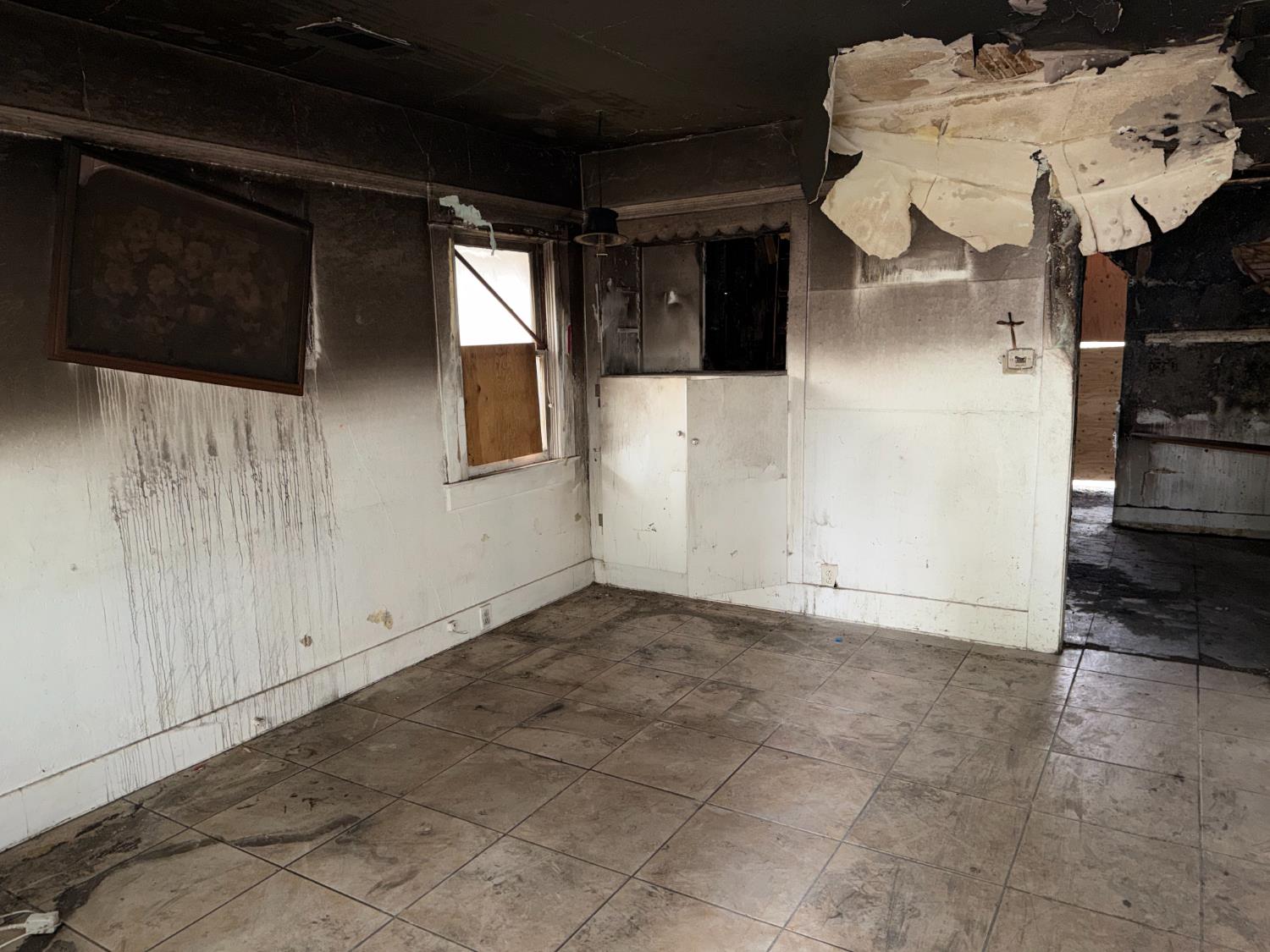 1103 N Adoline Ave, Fresno, CA 93728