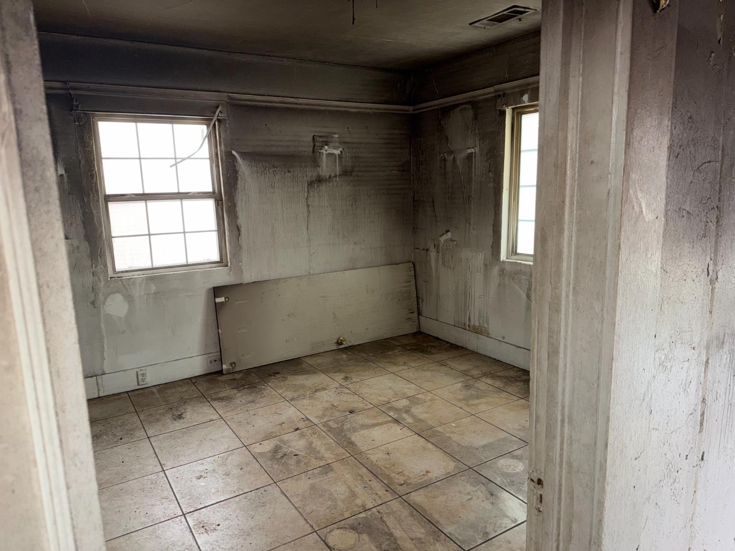 1103 N Adoline Ave, Fresno, CA 93728