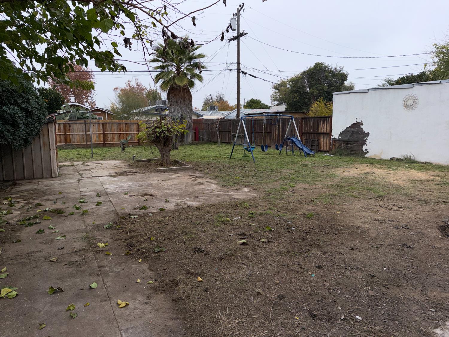 1103 N Adoline Ave, Fresno, CA 93728