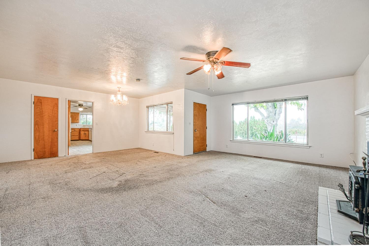 13130 S Henderson Rd, Caruthers, CA 93609