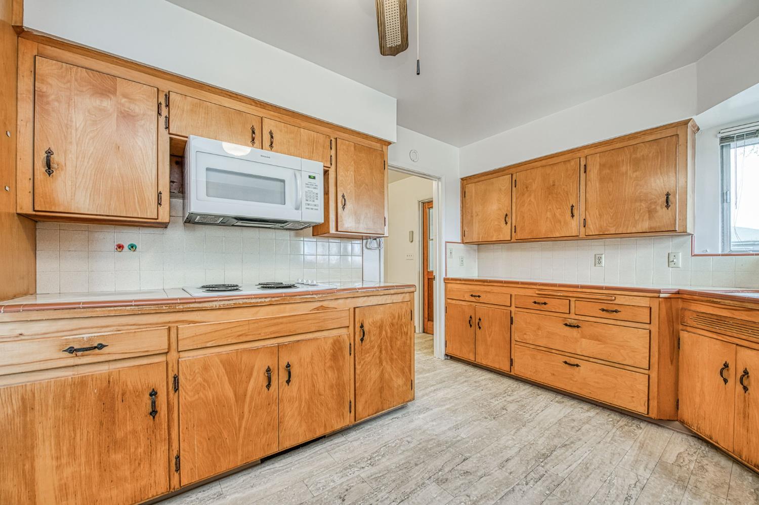 13130 S Henderson Rd, Caruthers, CA 93609