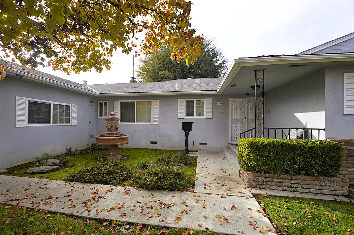 6197 N Millbrook Ave, Fresno, CA 93710