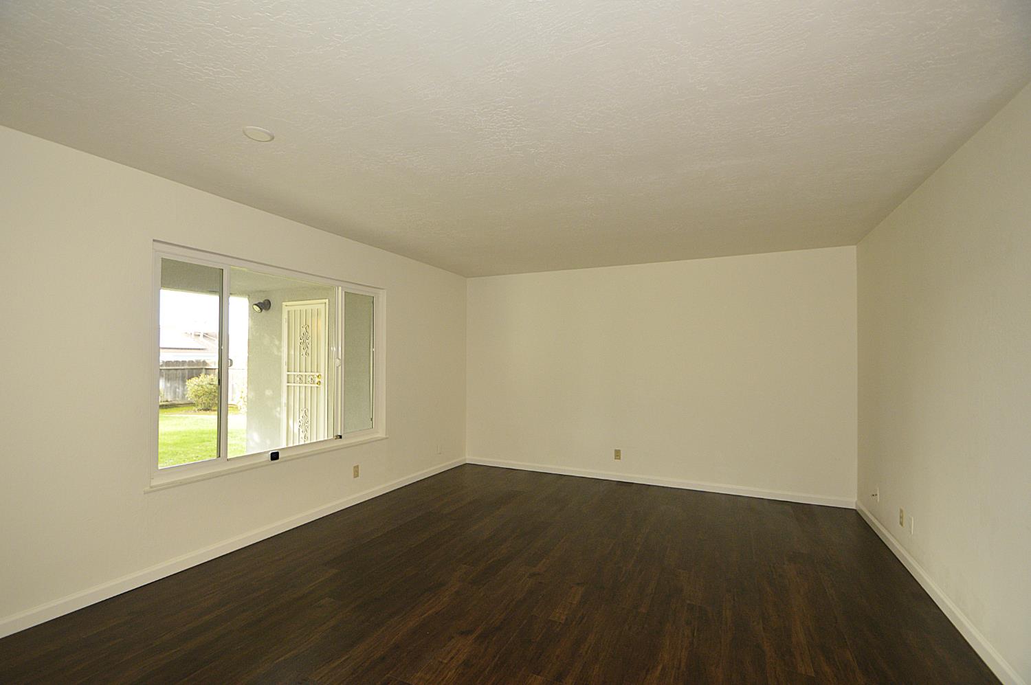 6197 N Millbrook Ave, Fresno, CA 93710