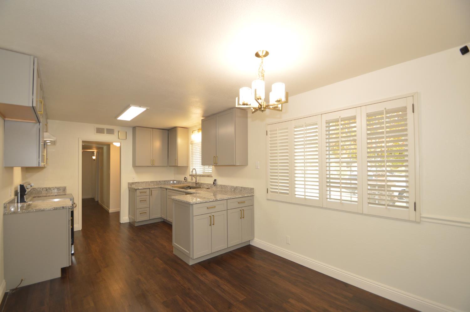 6197 N Millbrook Ave, Fresno, CA 93710