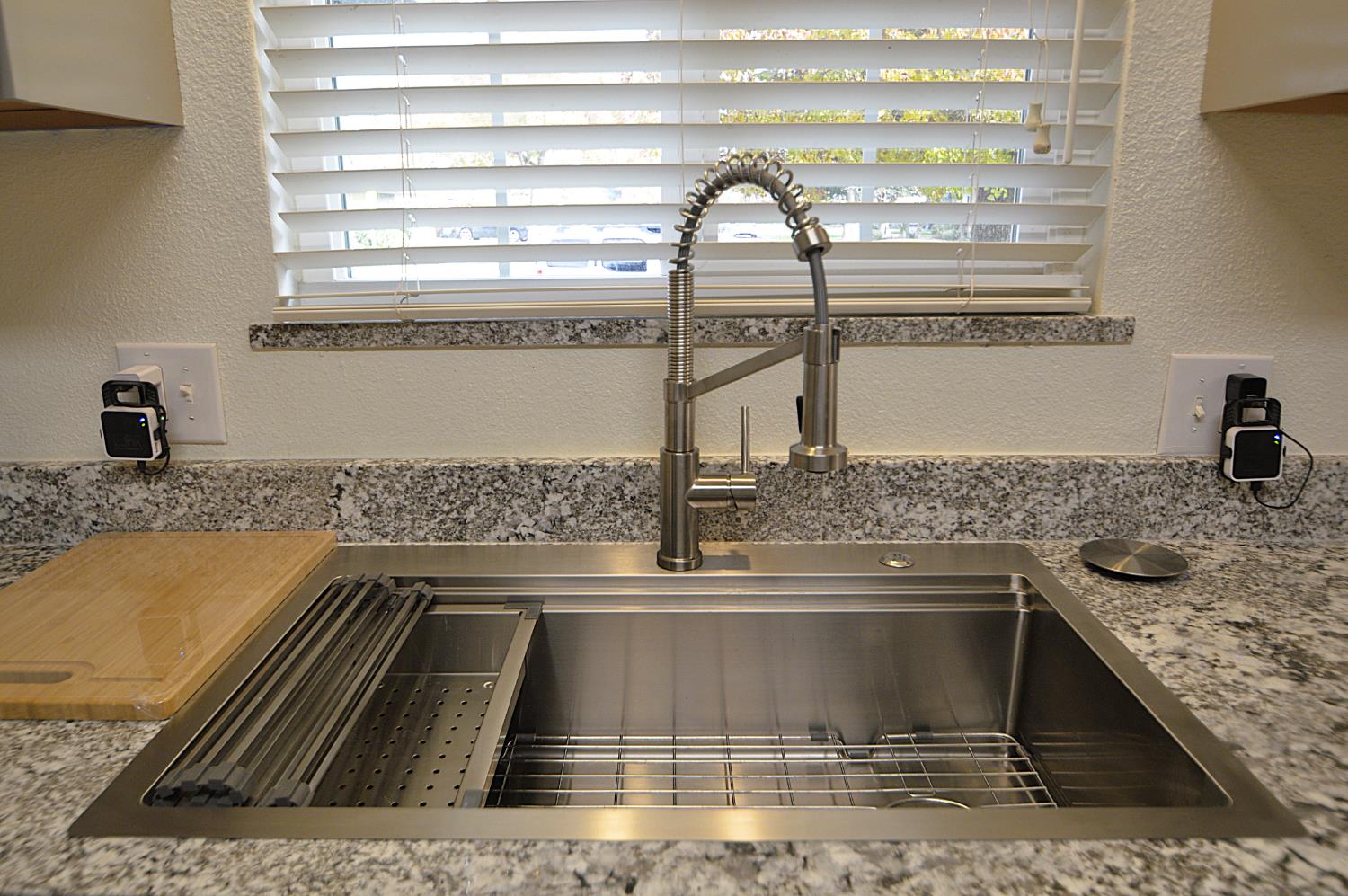 6197 N Millbrook Ave, Fresno, CA 93710