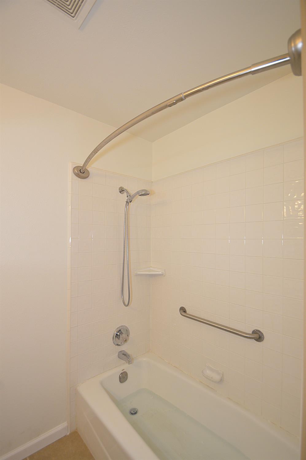 6197 N Millbrook Ave, Fresno, CA 93710