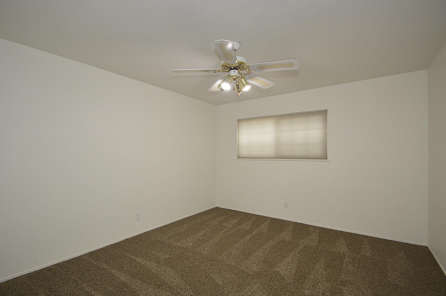 6197 N Millbrook Ave, Fresno, CA 93710