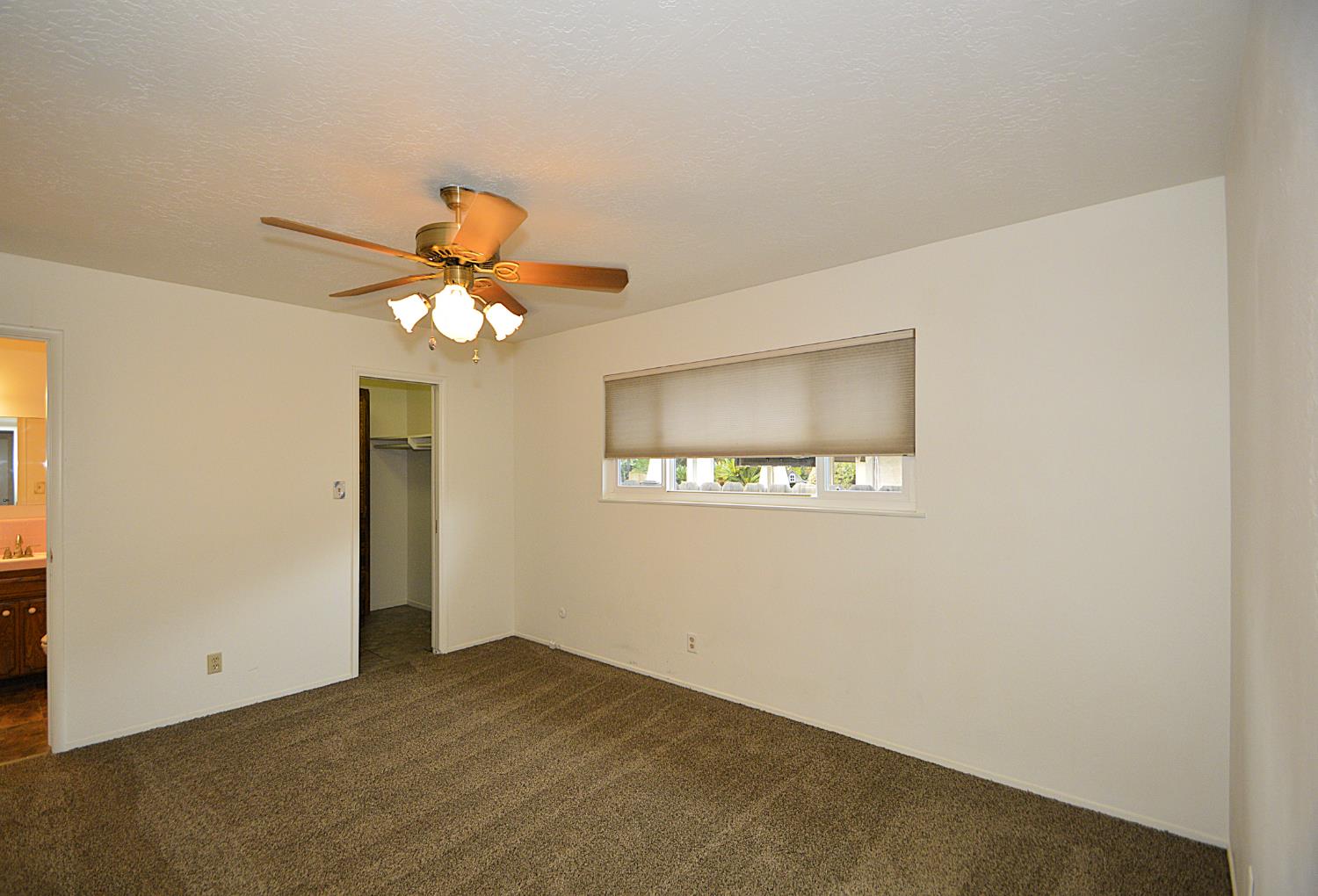 6197 N Millbrook Ave, Fresno, CA 93710