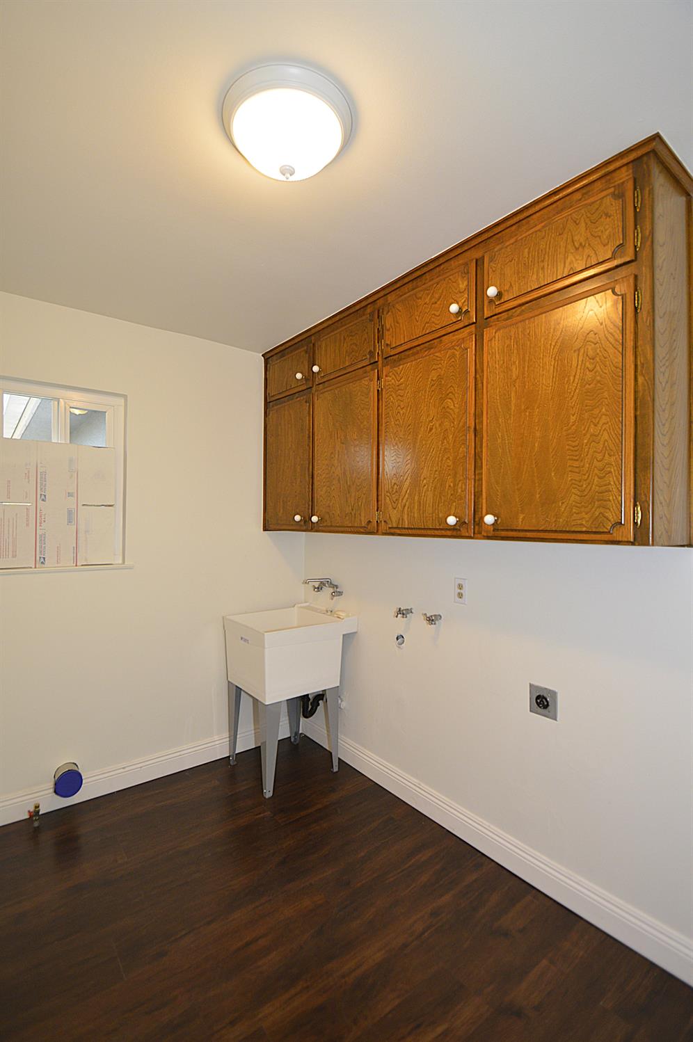 6197 N Millbrook Ave, Fresno, CA 93710