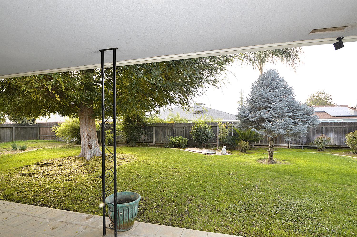 6197 N Millbrook Ave, Fresno, CA 93710