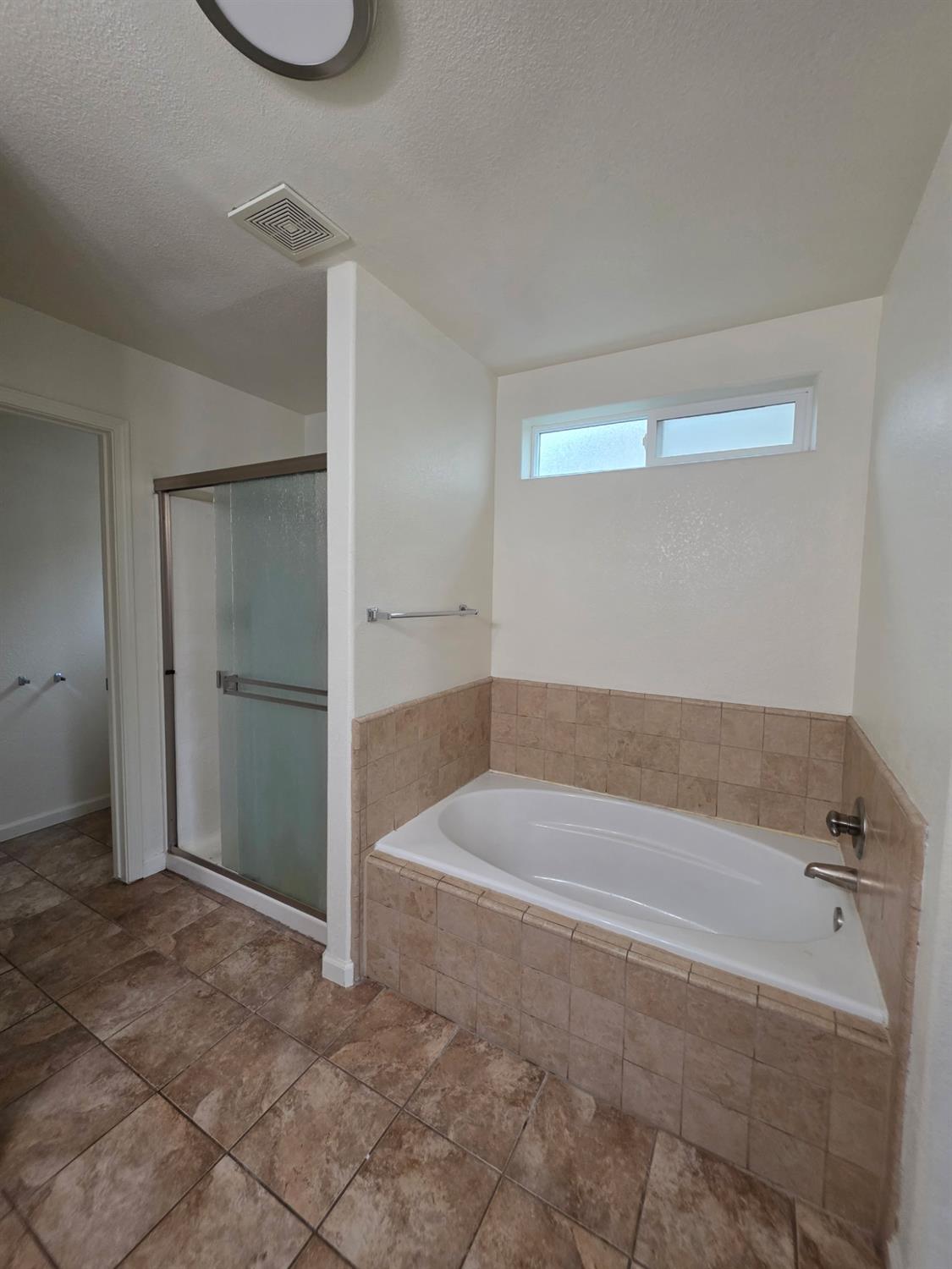 804 Morris Ln, Madera, CA 93637