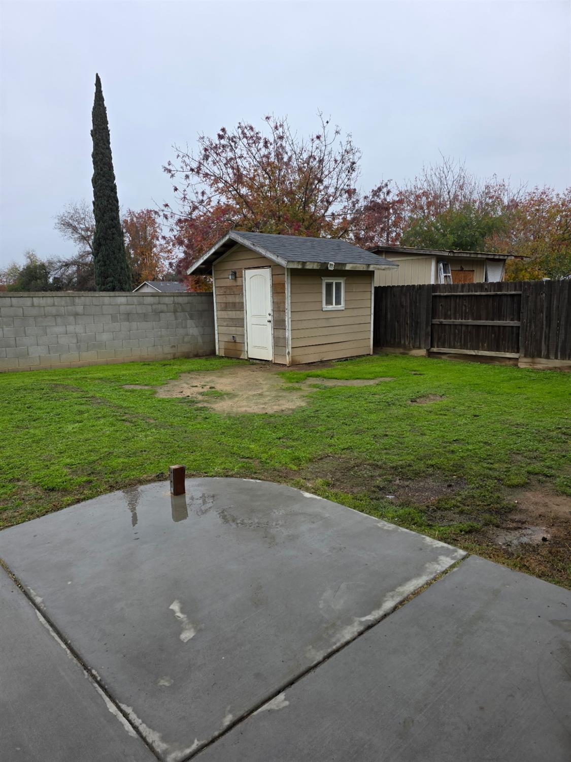 804 Morris Ln, Madera, CA 93637