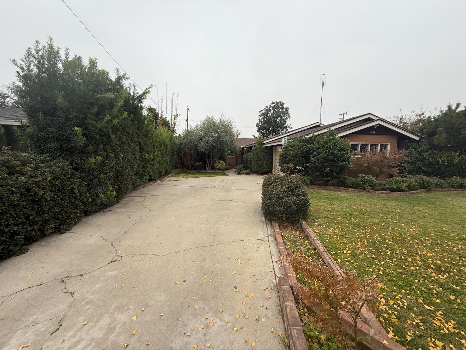 1733 W Harvard Ave, Fresno, CA 93705