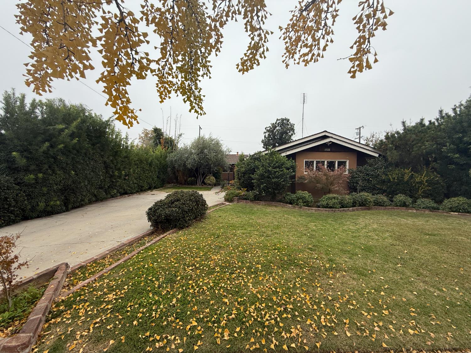 1733 W Harvard Ave, Fresno, CA 93705