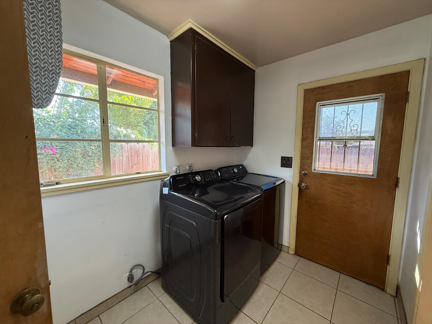 1733 W Harvard Ave, Fresno, CA 93705