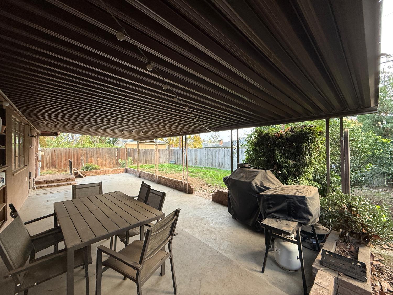 1733 W Harvard Ave, Fresno, CA 93705